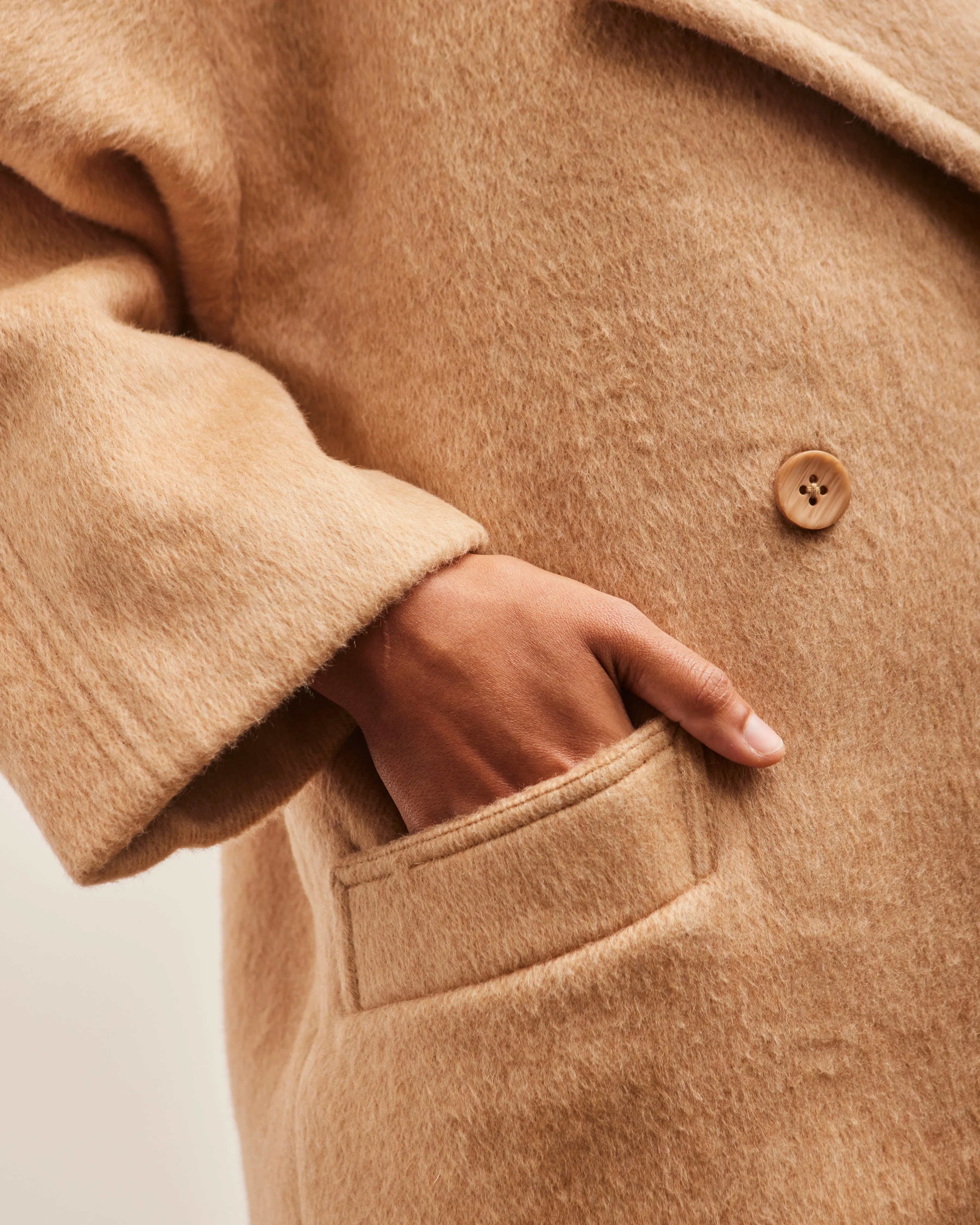 7115 Oversized Wool Coat, Light Camel