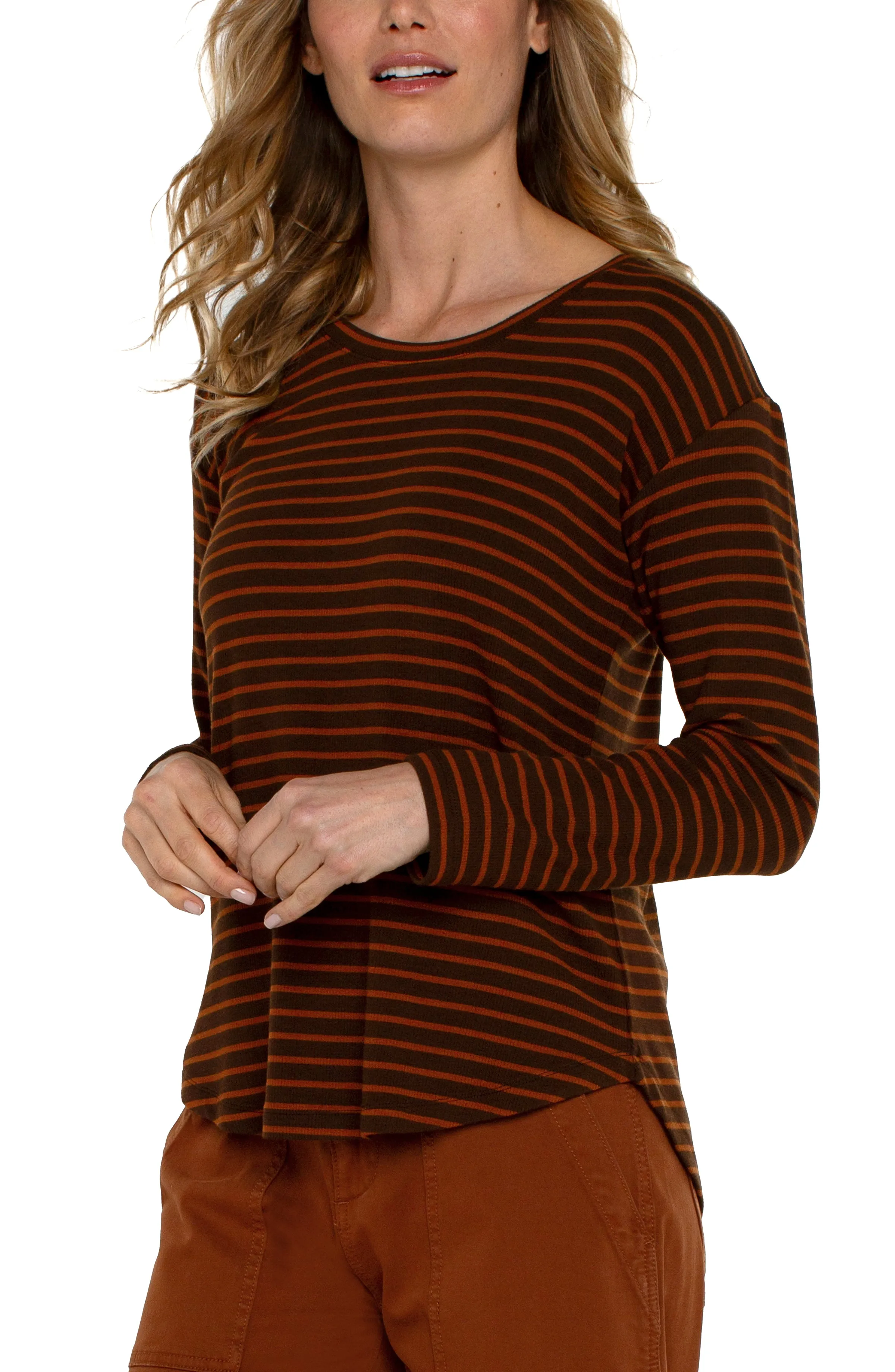 LONG SLEEVE SCOOP NECK TOP